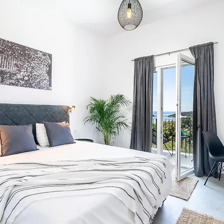 Nyaraló Eight-bedroom In *
