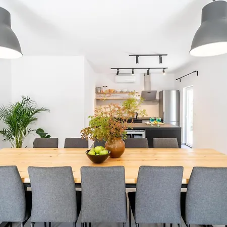 Beautiful In With Kitchen * Molunat