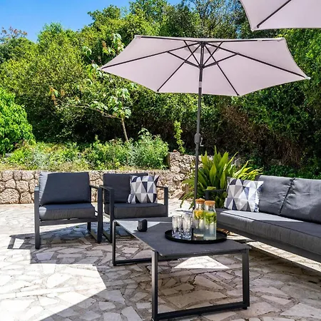 Beautiful In With Kitchen Holiday home Molunat